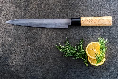 レモンが付いた日本のフィレットフィッシュナイフ
