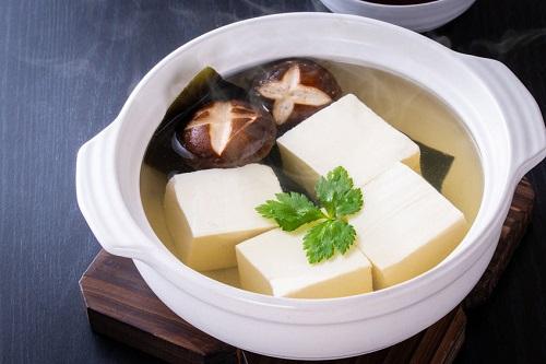 【湯豆腐】をアレンジして食べる方法を紹介！飽きずに味わえる！