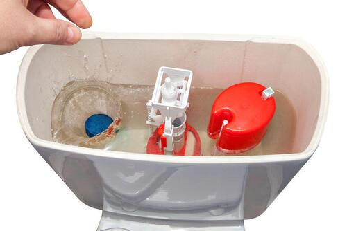 【トイレタンク】の掃除は簡単！汚れの原因と効果的な掃除のコツとは