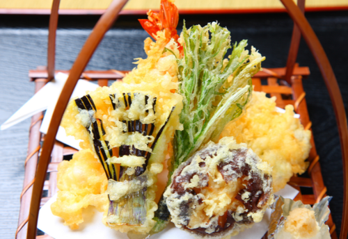 実は「天ぷら」と一緒に食べない方がいい食べ物って！？→驚きの理由に…「そうだったの！？」