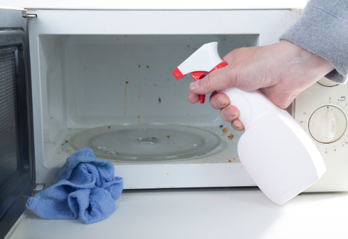 電子レンジの汚れに、洗剤は使いません。→汚れを放置すると”まさかのデメリット”が！？簡単だから今すぐやってー！