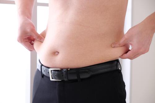 腹回りの皮下脂肪の落とし方！男性向けに食事と運動のポイントを解説
