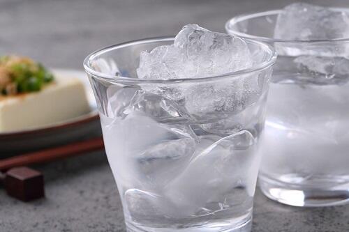 日本酒ロックは邪道じゃない！おすすめのおいしい飲み方を大研究