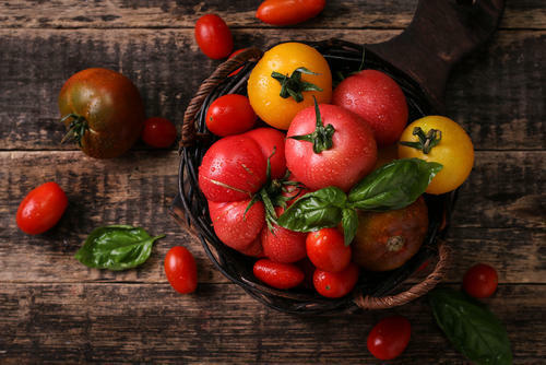 トマト の保存方法は４通り 冷凍 冷蔵の使い分けや解凍のコツ 食 料理 オリーブオイルをひとまわし