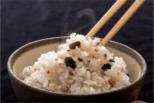 栄養が多いのはどれ 白米 発芽玄米 雑穀米を徹底検証 食 料理 オリーブオイルをひとまわし