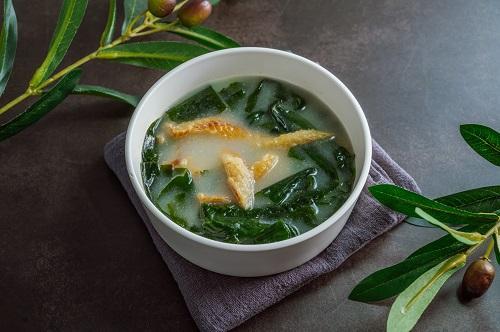 スケトウダラの韓国風海苔スープ「黄太味ヨックク」