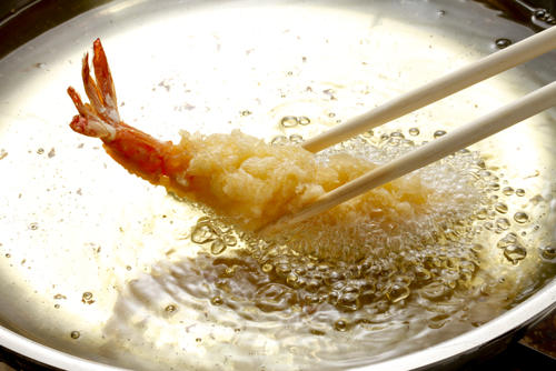 サクサク 美味しい天ぷらの作り方 家庭でプロ顔負けの天ぷらを作る 食 料理 オリーブオイルをひとまわし