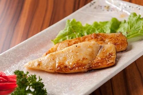 鱈 たら は低カロリー低糖質 種類 調理法別でも徹底解説 食 料理 オリーブオイルをひとまわし