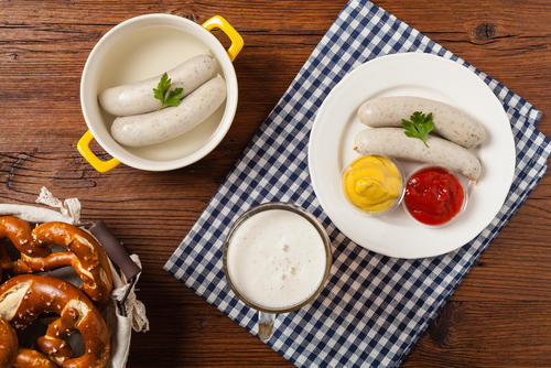 白ソーセージは南ドイツの伝統食 その歴史と絶品の食べ方を徹底解説 食 料理 オリーブオイルをひとまわし