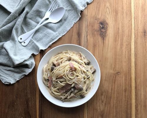 「シチュールウのクリームパスタ」