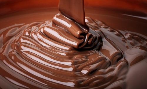 チョコレートの流れ