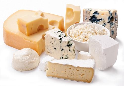 さまざまな種類のチーズ