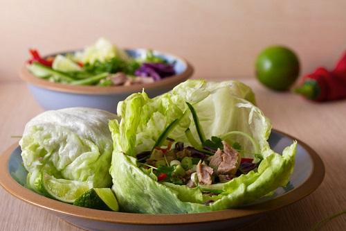 鶏肉と野菜の氷山レタスキャベツ