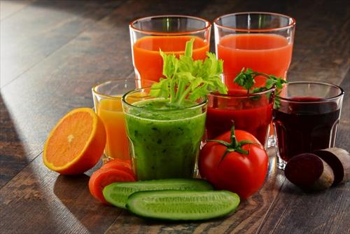 果物と野菜ジュース