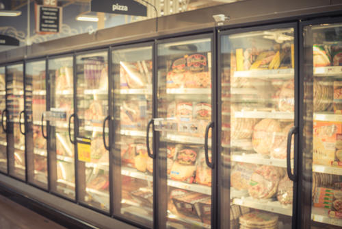 冷凍食品売り場の冷凍庫