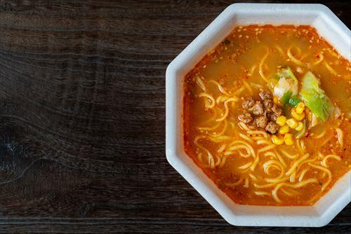 みそ味のカップラーメン