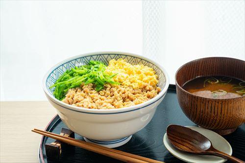 鶏そぼろ丼