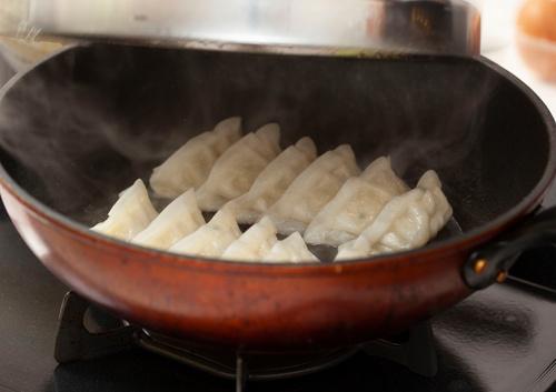 餃子の美味しい焼き方5つのコツ