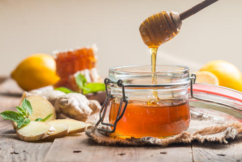 紀元前から重宝された蜂蜜は何種類ある？栄養と食用時の注意点を解説