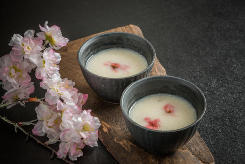 ひなまつりに 白酒 や 甘酒 を飲むのはなぜ 食 料理 オリーブオイルをひとまわし