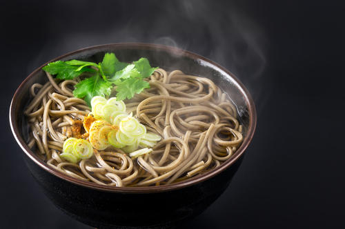 【引越しそば】は「引っ越して新居で食べる蕎麦」じゃなかった！本当の由来とは？