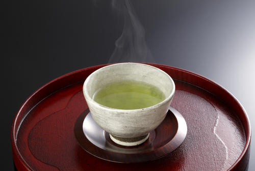 基本は湯呑みに合わせる！？相手をもてなす茶托の選び方とは。