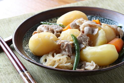 美味しい肉じゃがを作るには肉選びがポイント 豚肉 牛肉 部位は 食 料理 オリーブオイルをひとまわし