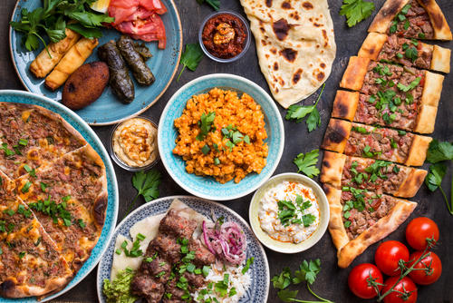 注目度急上昇の【中東料理】とは？特徴や代表的な料理を紹介！