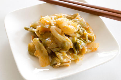 中華風【鶏団子鍋】の作り方。ザーサイで美味しい出汁が出る！