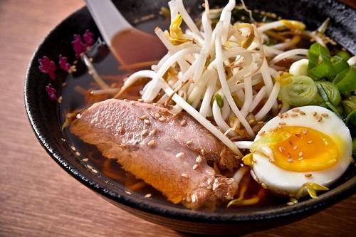 ダイエット中もラーメンが食べたい！太りにくい食べ方は？