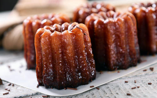 フランス菓子 カヌレ の特徴と食べ方 一手間アレンジで絶品に 食 料理 オリーブオイルをひとまわし