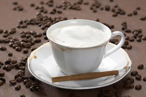 【コツ解説】カプチーノの作り方はミルクとコーヒーの割合が大事？