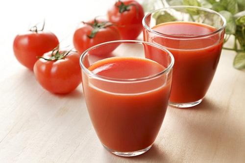 トマトジュースはダイエット向き カロリーと糖質をチェック 食 料理 オリーブオイルをひとまわし
