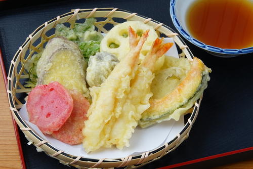 管理栄養士監修 天ぷらのカロリーと糖質 栄養図鑑 食 料理 オリーブオイルをひとまわし