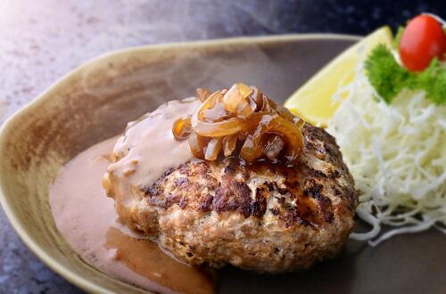 鶏ひき肉で作るパターンと比較！おからハンバーグのカロリーを知ろう