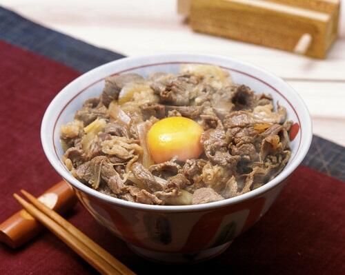 牛丼に合う献立を紹介！おすすめの副菜と汁物をそれぞれ5種類ずつ！