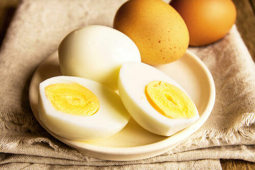 ゆで卵の時短調理のポイントとアレンジレシピを紹介