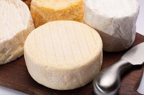 【ピエダングロワ】ってどんなチーズ？産地や特徴について解説