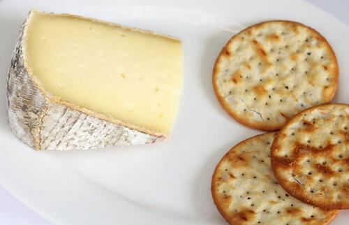 【ロッコロ】ってどんなチーズ？特徴や産地、おすすめの食べ方を解説