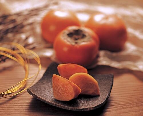 秋の味覚といえば柿！ルーツや全国各地の特産品種を一挙公開