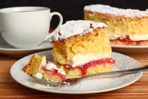 Aプライスの冷凍ケーキは種類豊富！好きな量を切って食べよう