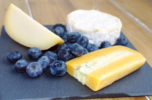 イギリスのチーズ【ハンツマン】とは？特徴や美味しい食べ方を紹介！