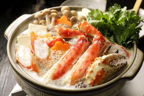 【カニ鍋】の簡単で美味しい食べ方ガイド！殻ごと煮る理由とは？