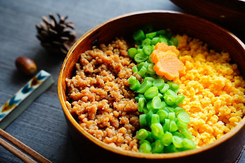 【そぼろご飯】の美味しい食べ方やリメイク方法を丸ごと紹介！