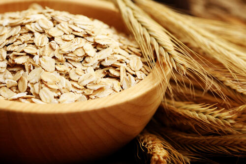 【押し麦】を食べるメリットとは？栄養・効能やおすすめの食べ方