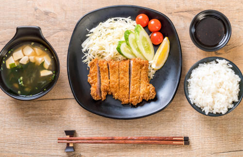 【とんかつ】の献立はどう決める？野菜やスープで最後まで美味しく食べよう