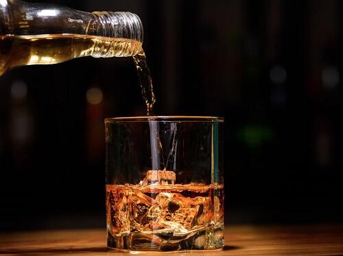 ウイスキーは割り方によって味わいが変わる！？おすすめを紹介！