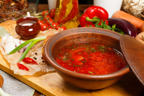 トマトカレー鍋の作り方を紹介！〆まで楽しめるので食べ過ぎ注意？