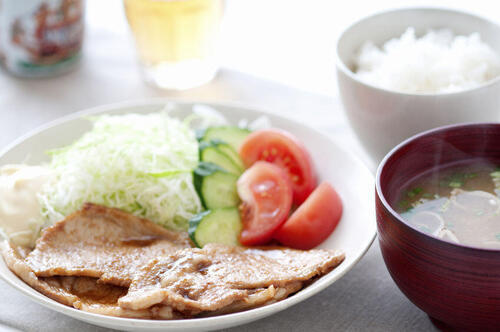 簡単に夕飯を作るコツを紹介！時短でも一汁三菜作れる？