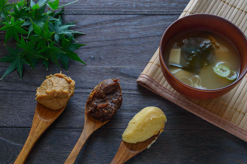 味噌玉 は手作りできるインスタント味噌汁 戦国時代から続く歴史や作り方を解説 食 料理 オリーブオイルをひとまわし